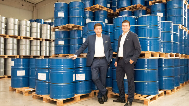 Nikolaus Bauer-Harnoncourt und Vater Georg Bauer, Agatex