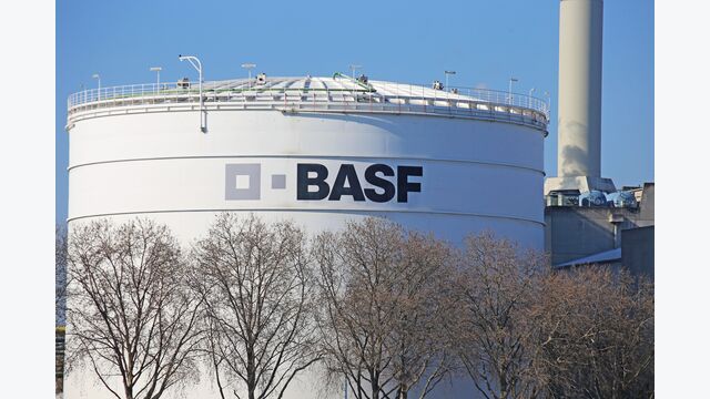 Blick auf die BASF in Ludwigshafen