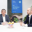 Die beiden Experten Gerald Bachler, CEO von TÜV SÜD in Österreich und CEE sowie Thomas Walzer, Head of Industry Service analysieren die aktuellen Herausforderungen und geben Einblick in die wichtigsten Innovationen und Impulse von TÜV SÜD.