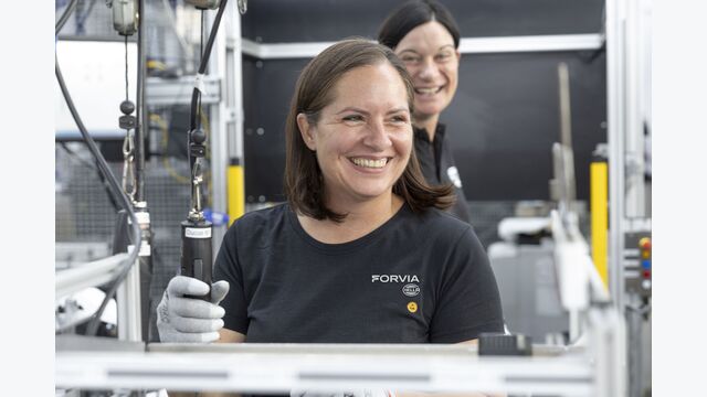 Forvia Hella Produktion Automobil Automotive Burgenland Österreich