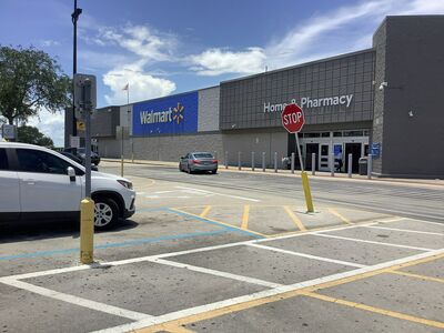 © Wikipedia Walmart in Clewiston USA