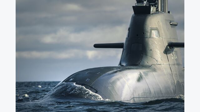 Leadership, fregatte, frigate, navy, Submarine, uboot, Aircraft, Airplane, submarine, Transportation, Vehicle, Product media, Person, Submarine, Transportation, Vehicle