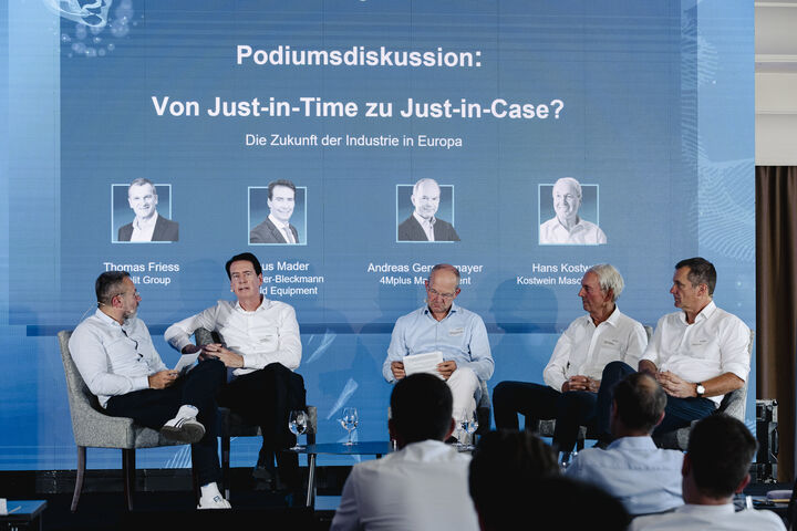 Auf dem Podium: vier Spitzenmanager aus der produzierenden Industrie – Thomas Friess (Tyrolit), Andreas Gerstenmayer (AT&S), Klaus Mader (SBO) und Hans Kostwein (Kostwein Gruppe).