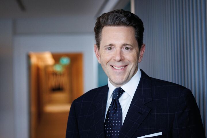 Harald Mahrer ist bei der konstituierenden Sitzung des Wirtschaftsparlaments für fünf Jahre als Präsident der Wirtschaftskammer (WKÖ) bestätigt worden.