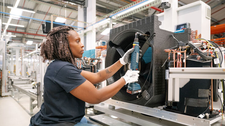 Der Autozulieferer Bosch will Kosten sparen und etwa 13.000 weitere Stellen abbauen, vor allem an deutschen Standorten der Zuliefersparte Mobility.