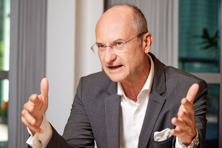 Deloitte250903 0279 Kovar