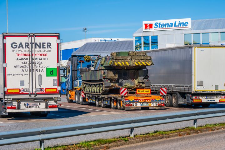 military,tank,truck,trailer,shipping,terminal,transport,logistics,vehicle,armor,defense,machinery,cargo,Gothenburg,harbor,freight,truckload,wide,load,heavy,equipment,industrial,machinery,army,transport,vehicle,logistics,transportation,security,shipping, military, tank, truck, trailer, shipping, terminal, transport, logistics, vehicle, armor, defense, machinery, cargo, gothenburg, harbor, freight, truckload, wide, load, heavy, equipment, industrial, army, transportation, security