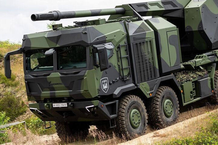 Rheinmetall Radhaubitze Rüstung Defence