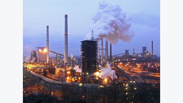 Thyssenkrupp-Hochofenwerk Schwelgern ist ein Hüttenbetrieb in Duisburg-Marxloh