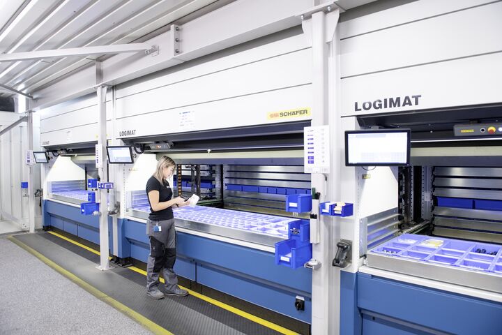 SSI Schäfer Logimat Pickingstation bei WFL