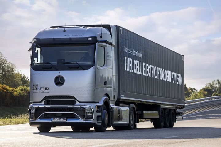 Mercedes baut seinen Brennstoffzellen-Lkw in zweiter Generation