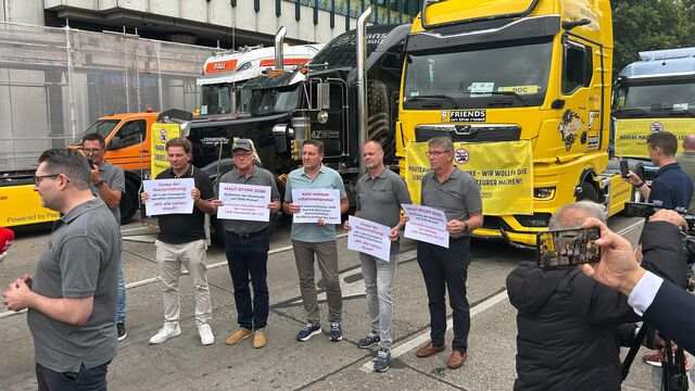 Protestfahrt der Wirtschaftskammer zur Mauterhöhung 2026