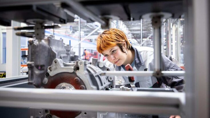 Stellantis Produktion Motor