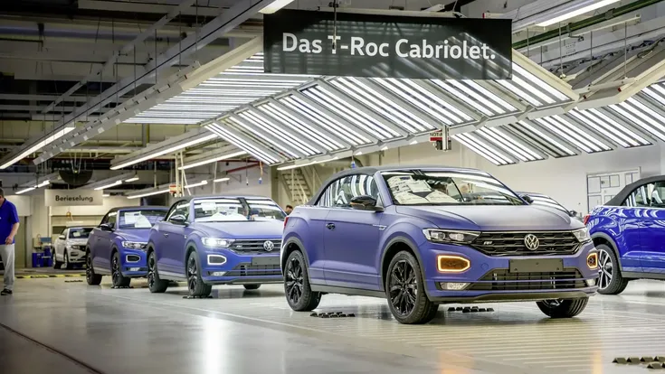 Noch läuft in Osnabrück die Produktion des VW T Roc Cabrio. Doch für die Zeit nach 2027 ist die Zukunft des Werks offen.