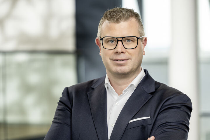 Markus Huemer Portrait 2026 20
