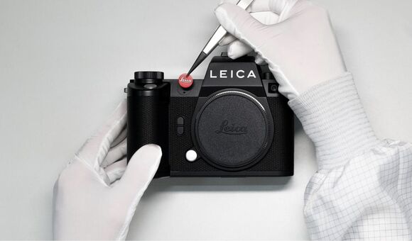Leica Kamera roter Punkt Produktion