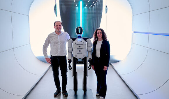 04 AEON mit Alois Wiesinger und Nancy Metzler Grau Hexagon bei LNDF 17 Fill