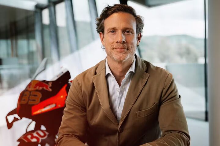 KTM-Chef Gottfried Neumeister vor der Motorradproduktion in Mattighofen während der Sanierung des Unternehmens