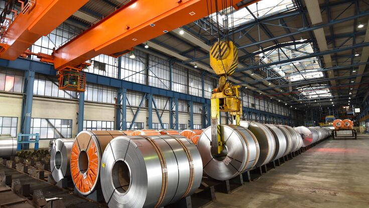 industrie, produktion, stahlwerk, walzwerk, fertigung, industriell, werk, fabrik, manufaktur, transport, aufbewahrung, lager, lagerung, stahl, metall, metallisch, walzen, eisen, herstellung, fertigen, herstellen, produzieren, industrieanlage, schwerindustrie, arbeit, arbeitsplatz, handel, werkstätte, ausstattung, produktionshalle, fabrikhalle, innenraum, industriegebäude, fabrikanlage, unternehmen