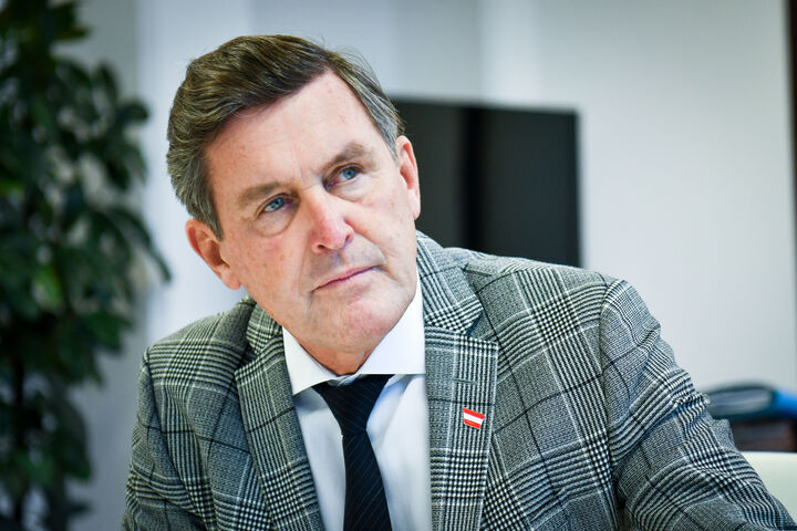 Peter Hanke, SPÖ, Bundesminister für Innovation, Mobilität und Infrastruktur, 1030 Wien, 18.12.2025, c: Alexandra Unger