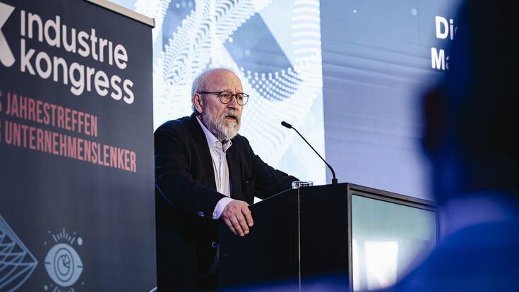 Herfried Münkler auf der Bühne des Industriekongress 2026