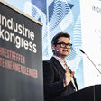 Christoph Neumayer auf der Bühne des Industriekongress 2026