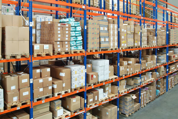 lager, regal, logistik, großhandel, sortiment, ware, hochregal, lagerhalle, industrie, spedition, hochregallager, lagerhaltung, materialwirtschaft, lagerraum, wirtschaft, lagerbestand, verpackung, paket, warenlager, magazin, innenraum, lagern