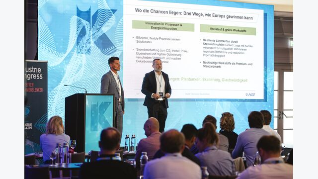 Markus Schober, COO von Hammerer Aluminium auf der Bühne des Industriekongress 2026