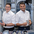 e-technology-Betriebsleiter Dominik Kretz mit Geschäftsführer Felix Grünwald