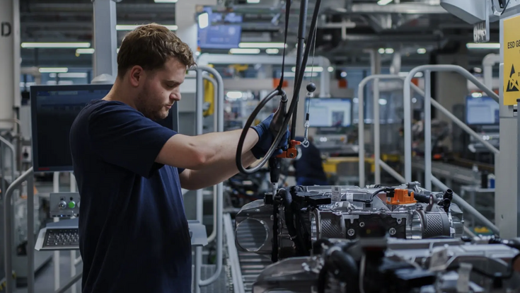 Produktion von E-Motoren bei BMW Steyr