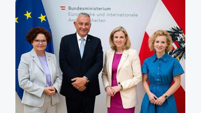 Außenministerin Beate Meinl-Reisinger präsentierte gemeinsam mit EU-Kommissar Jozef Síkela, Bundesministerin Eva-Maria Holzleitner und Staatssekretärin Elisabeth Zehetner Team Austria.
