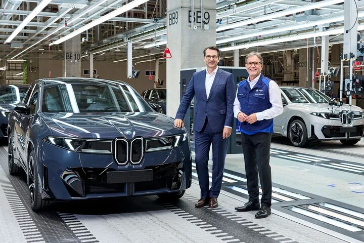Blick in die Produktion von BMW in Debrecen Ungarn