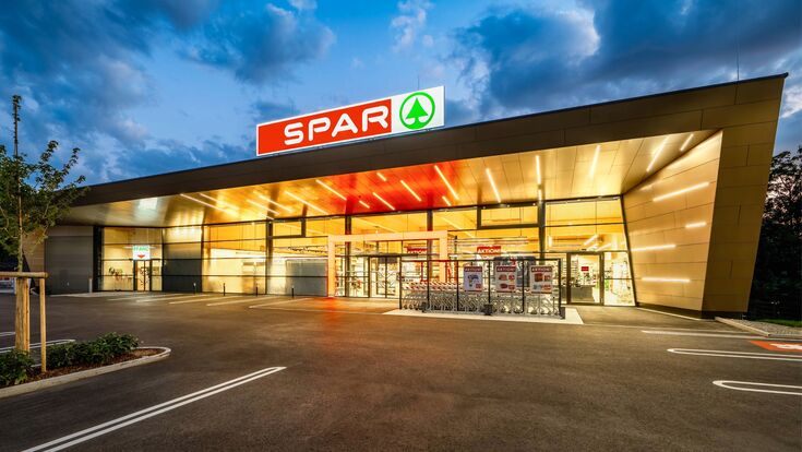 Spar-Supermarkt von außen
