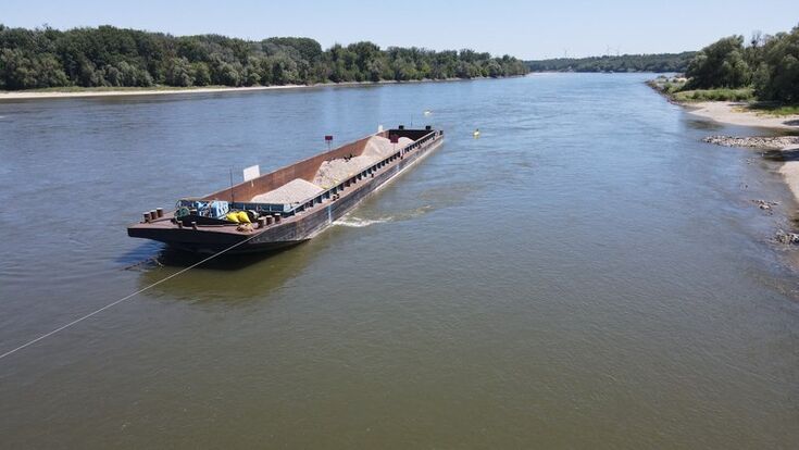 Schiff Donau Niedrigwasser Viadonau