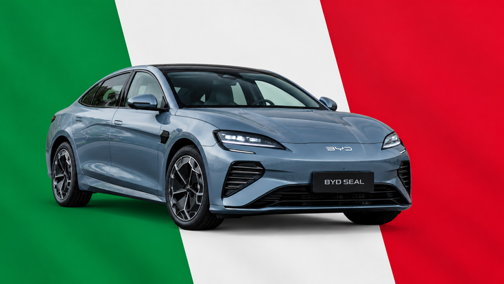 BYD Seal vor Italienfahne