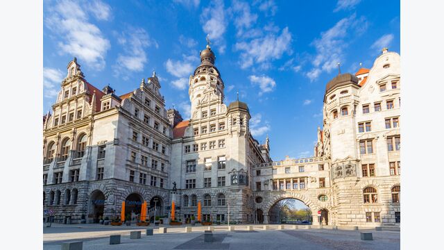 leipzig, neues rathaus, rathaus, burgplatz, zentrum, innenstadt, petersbogen, altstadt, alt altertümlich, architektur, burg, platz, pleißenburg, stadtzentrum, city, ritterburg, sachsen, sehenswürdigkeiten, wahrzeichen, sommer, leipziger ring, rathausturm, bauwerk, stadt, europa, alt, emporragen, historisch, himmel, fassade, anreisen, haus, städtisch, bekannt, geschichte