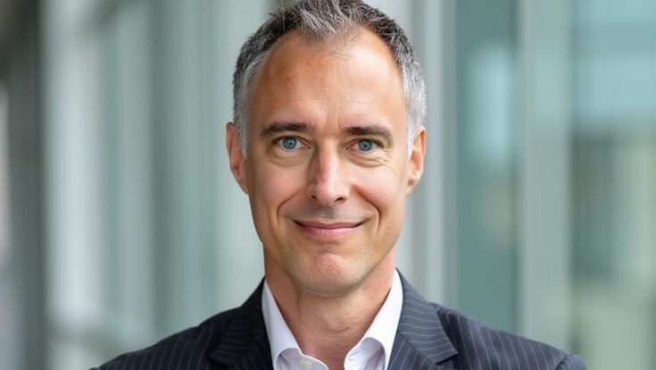 Portraitbild Jan Schrottenholzer